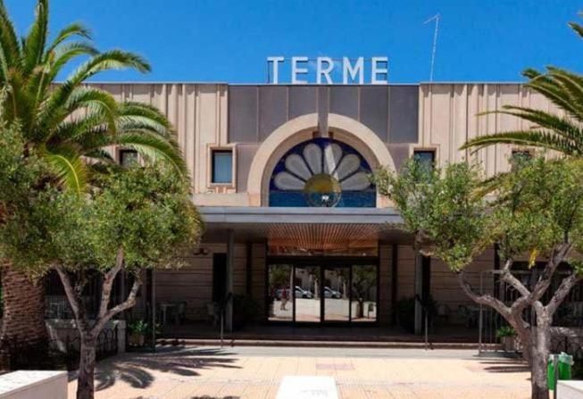 Appartamento Centralissimo Zona Terme Margherita Di Savoia Luaran gambar