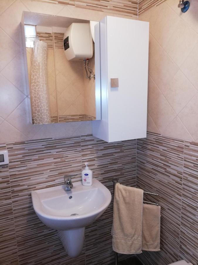 Appartamento Centralissimo Zona Terme Margherita Di Savoia Luaran gambar
